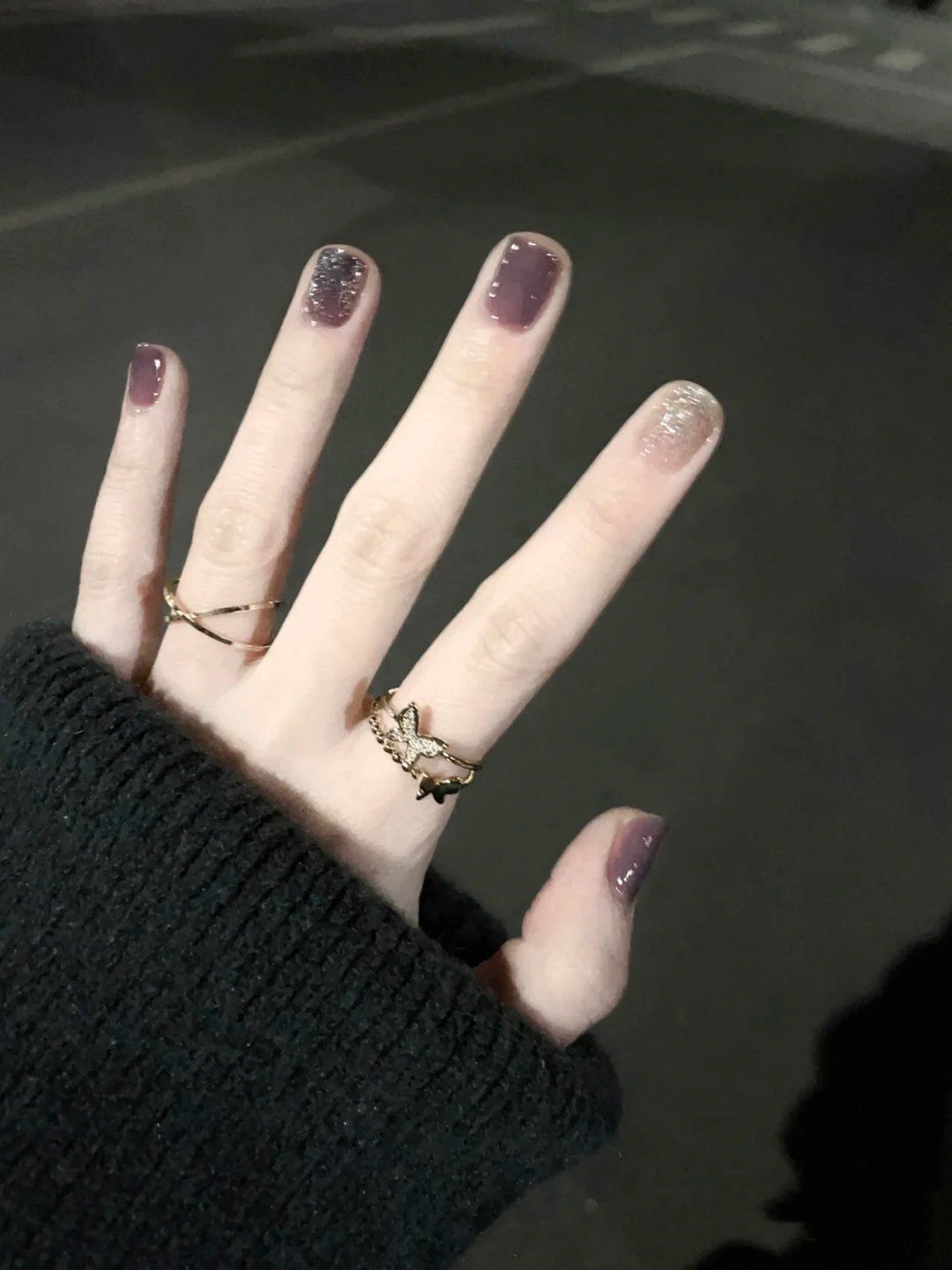 烟灰紫色美甲