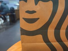 -星巴克(上海虹桥站2A检票口)