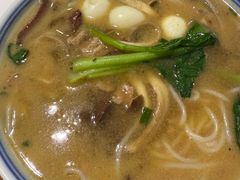 -邱芳粉店(迎宾大道旗舰店)
