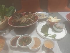 -红鼎豆捞·专注品质海鲜20年(宝丰路店)