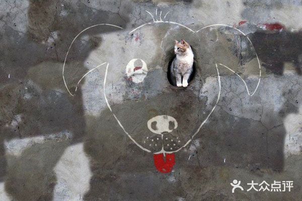 充满童趣的开心。