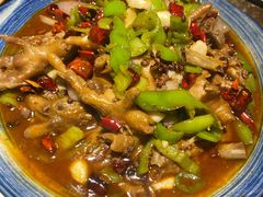 炒鸡爪-六福烧烤酒馆(秦隆步行街店)