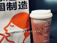 芝芝莓莓桃-喜茶(东莞汇一城店)