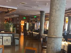 -八府香鸭·啫啫煲(华山路店)