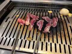 -臻牛烤肉