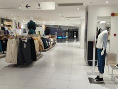 -优衣库(上海正大广场店)