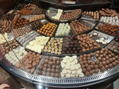 -Laderach 莱德拉(上海环贸iapm店)