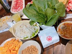 -东巴婆婆云南鱼豆花火锅(大东门店)