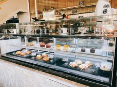 面包甜点陈列柜-十二小节BAR·COFFEE·ACE&CLUB·火车咖啡厅(751店)