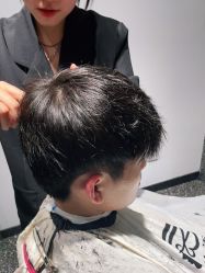 -丝语萱形象