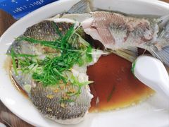 -银峰农庄·特色烧鸡·鲜无花果浸鸡