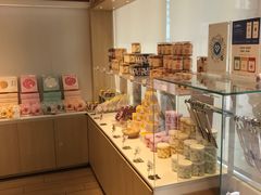 面包甜点陈列柜-好利来(桃源店)