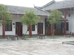 雨中别院-何乡别院·中式农庄(姑婆山大道店)