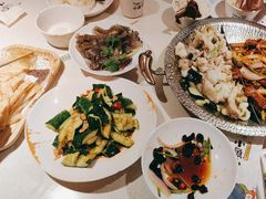 -小鱼小牛·鱼牛干锅·脆鱼火锅(世欧广场店)