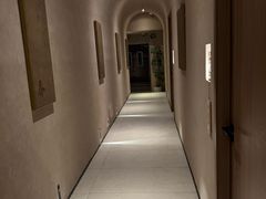 -灸春堂·艾灸·痛症·整脊连锁(之江银泰店)
