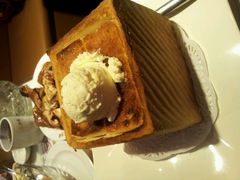 -新大咀港式茶餐厅(宝山万达店)