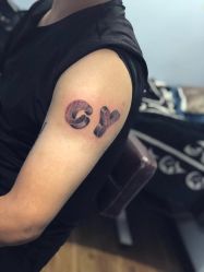 -猛子刺青纹身店