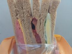 -全家便利店(金鱼胡同店)