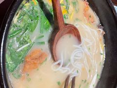 -银米·云南传统过桥米线(双廊黑金冠店)