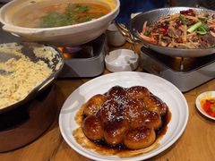 -帅巴人舅母子腊蹄民俗村