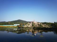-雪山彩虹谷景区