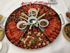 龙虾大拼盘-湘江大码头·龙虾馆(渔人码头一店)