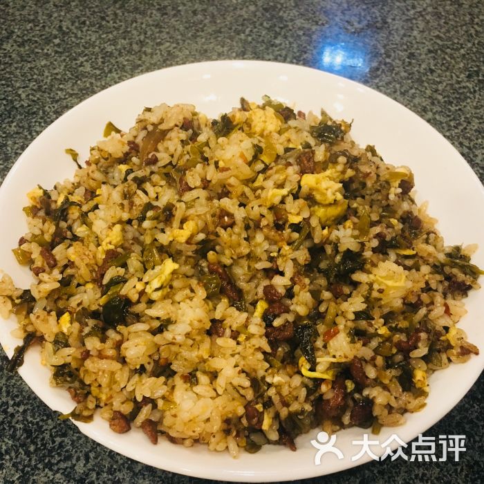 雪菜辣肉炒饭