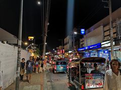 -周日夜市