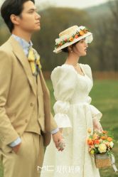 -现代经典婚纱摄影