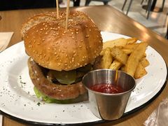 德国盘肠汉堡-HELLO 27 意面·沙拉·帕尼尼