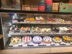 面包甜点陈列柜-85度C(生甜甜圈研究工坊·上海平凉店)