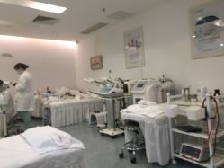 治疗室-痘院长·祛痘·皮肤管理