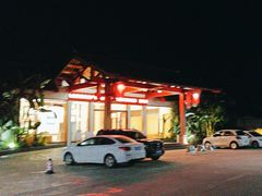 -腾冲洞山温泉村