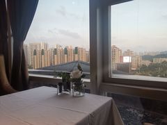 景观位-哈布斯扒房(华发商都店)