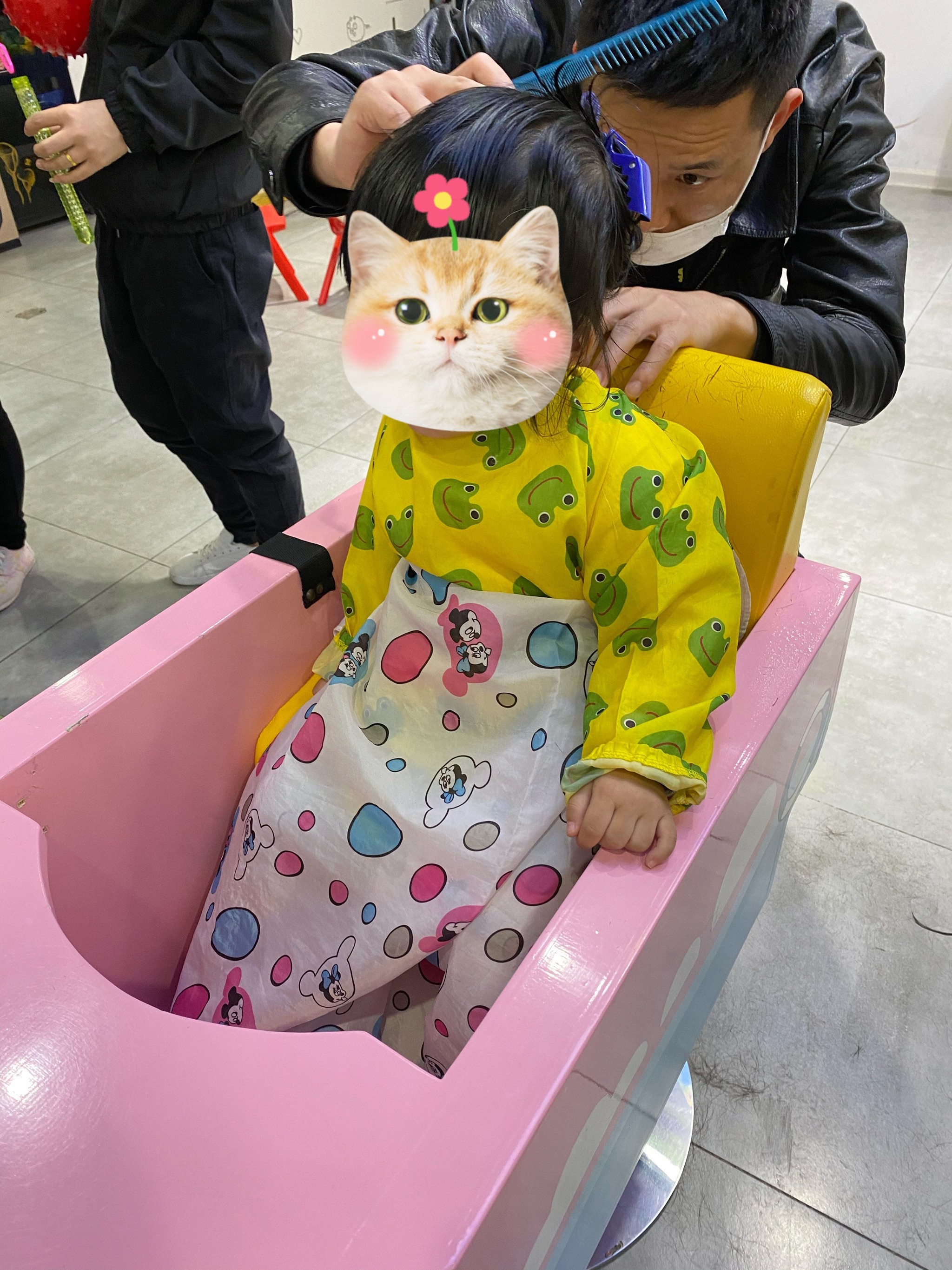 第一次带宝宝来理发选中了这家连锁理发店