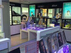 -提一眼镜·蔡司·依视路(小寨店)