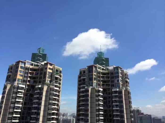 金桃园大厦-"在这一住就是十年之久,此处周边交通方便,.