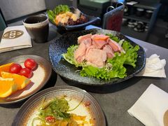 -湊湊火锅·茶憩(杭州湖滨银泰in77店)
