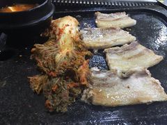 黑毛猪五花-韩阳王石板烤肉
