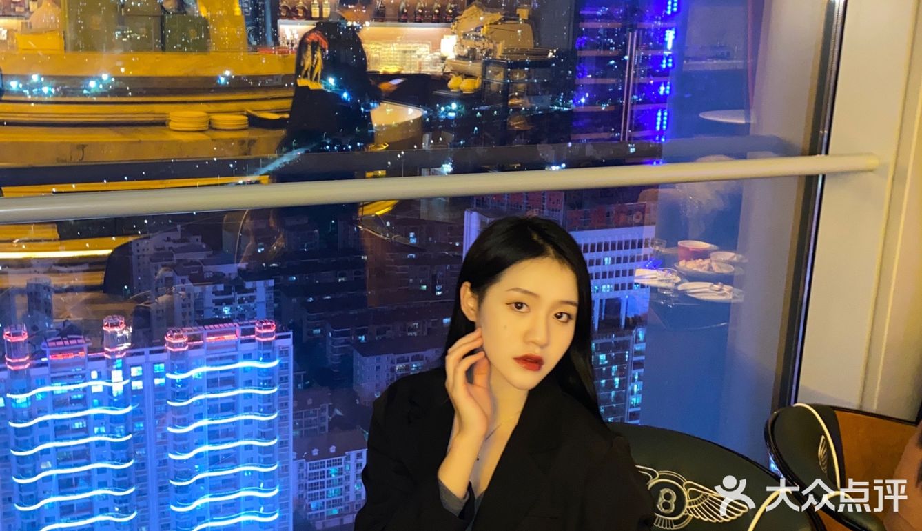 南宁探店｜空中餐厅 夜景真的太美了