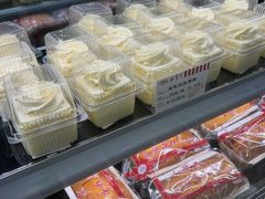 -红宝石·鲜奶小方·海派西点房(南丹店)