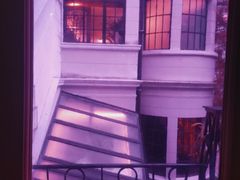 -Nathalie Djurberg与Hans Berg“牛皮纸包裹的月亮”-Prada荣宅当季展览