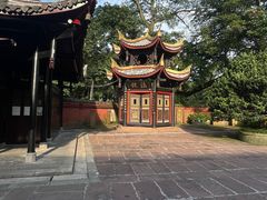 -峨眉山报国寺