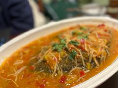 酸笋罗非鱼-紫滇源云南生态菜(丹凤街店)