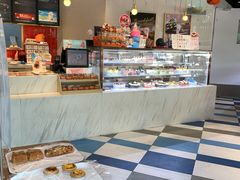 -85度C(生甜甜圈研究工坊·上海平凉店)
