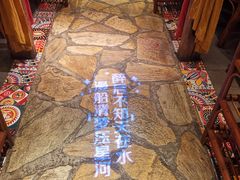 -老牌坊云南鱼豆花火锅(爱建店)
