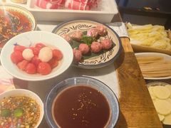 -尚尚仙·酸汤猪手·猪肚鸡火锅(华联万柳购物中心店)