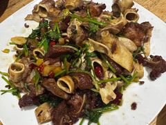 -超越海鲜屋(飞龙物业店)