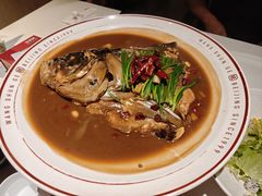 经典红烧鱼头-旺顺阁·北京菜·烤鸭(魏公村店)