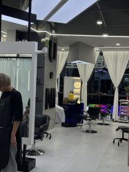 -U·NI SALON 造型